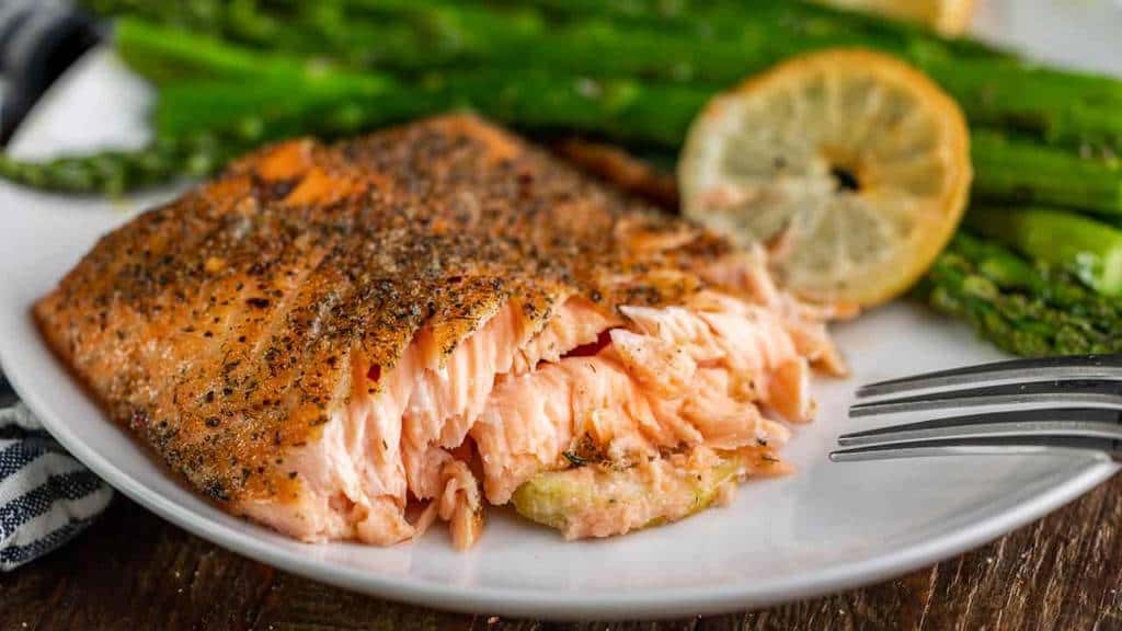 Como Fumar um Filé de Salmão Perfeito com Toque Cítrico