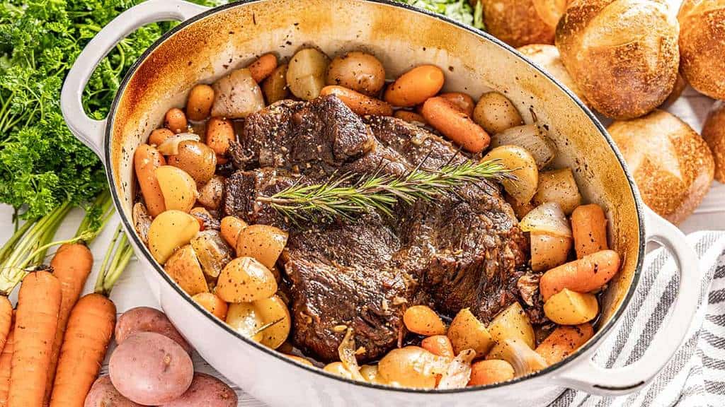 Como Fazer um Delicioso Pot Roast para o Jantar de Domingo